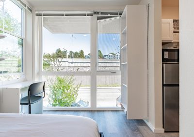 Regio Efficiency Studio, Furnished