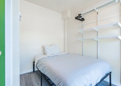 Regio Efficiency Studio, Furnished
